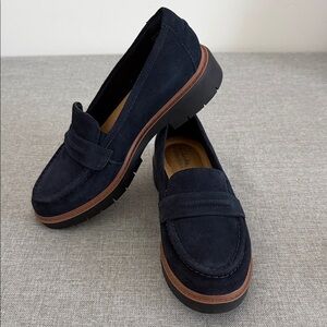 Clarks Westlynn Bay Navy Suede Loafers